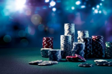 sultan menang mobile app interface showing live blackjack table and sportsbook markets
